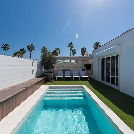 Modern In Maspalomas شاليه